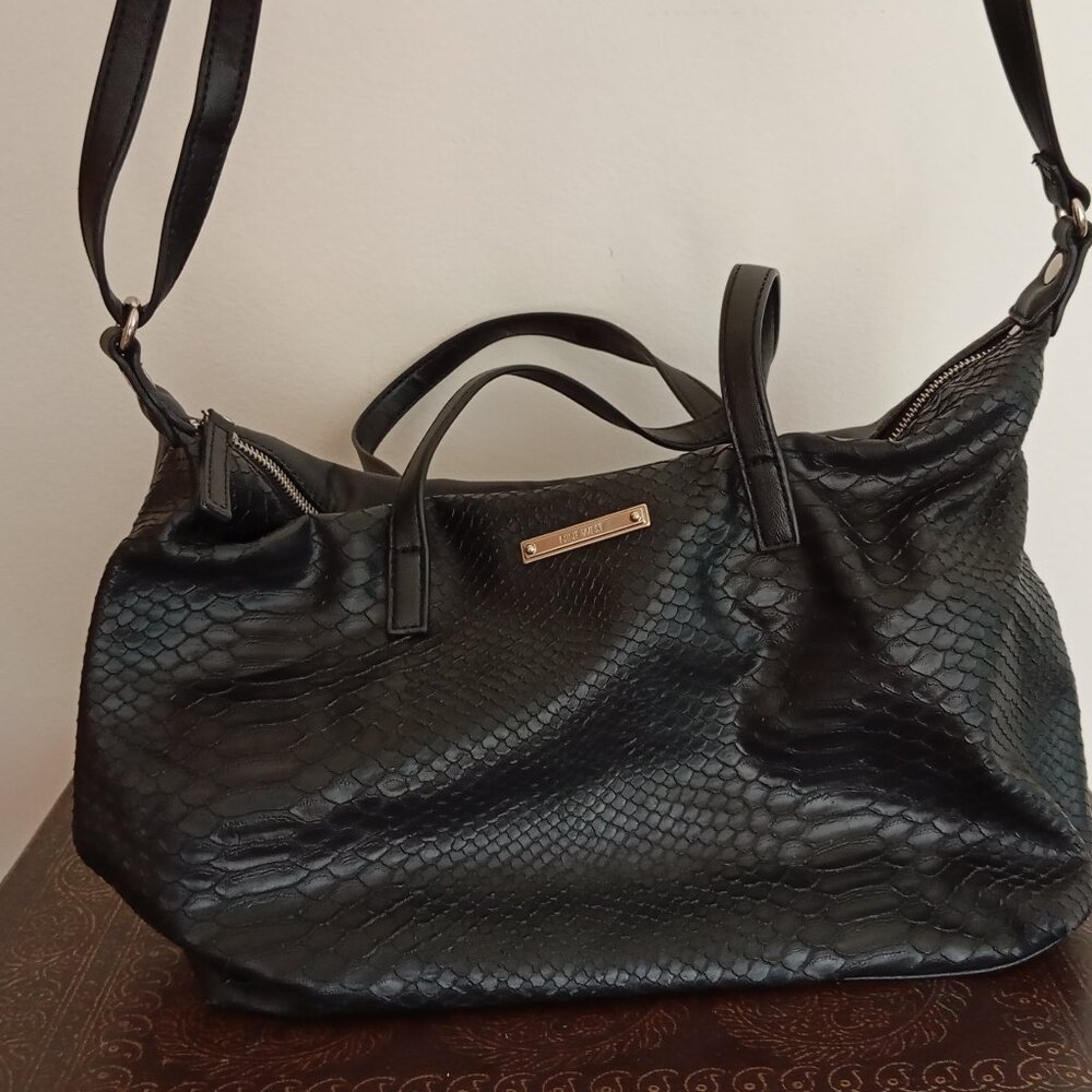 Nine West Purse only worn a few times